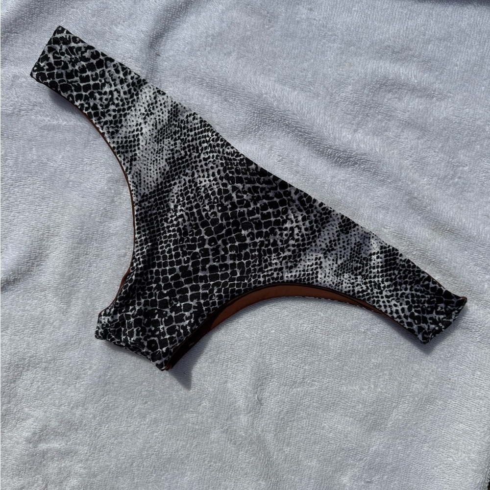 Kalokini reversible bikini bottom